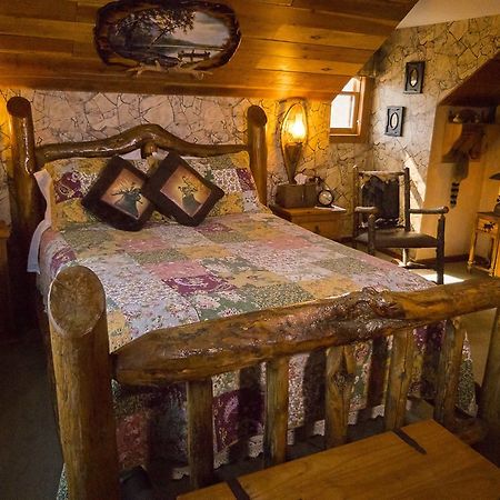 The Log House Lodge Three Rivers Eksteriør billede
